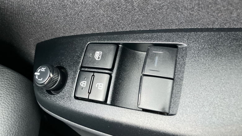 Toyota Yaris 1.5 Hybrid Icon 5dr CVT Hybrid Hatchback